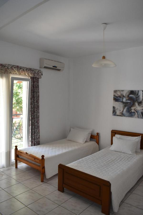 Roys Blu Apartment Kavos Bagian luar foto
